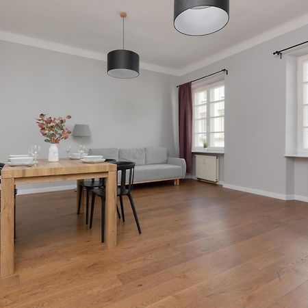 City Center Aparthotel Chmielna By Noclegi Renters Warsawa Bagian luar foto