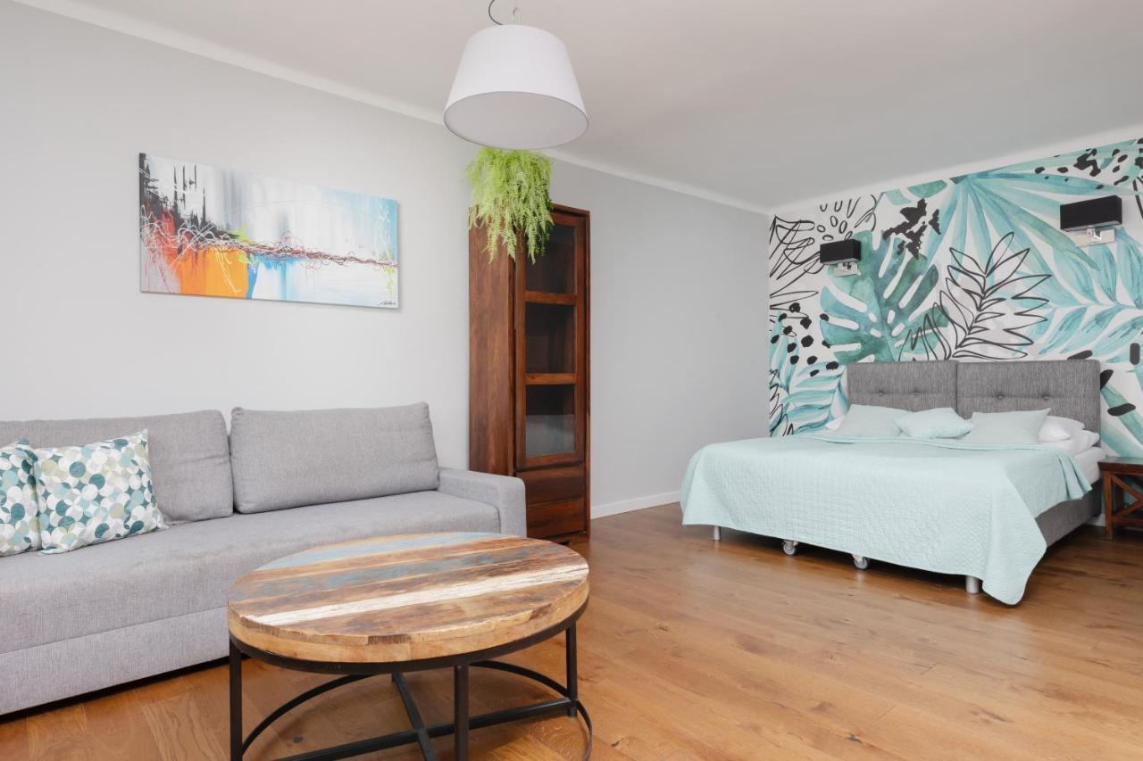 City Center Aparthotel Chmielna By Noclegi Renters Warsawa Bagian luar foto
