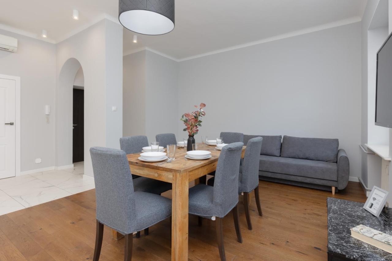 City Center Aparthotel Chmielna By Noclegi Renters Warsawa Bagian luar foto