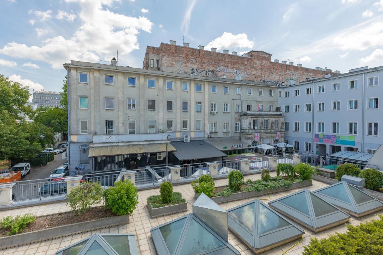 City Center Aparthotel Chmielna By Noclegi Renters Warsawa Bagian luar foto