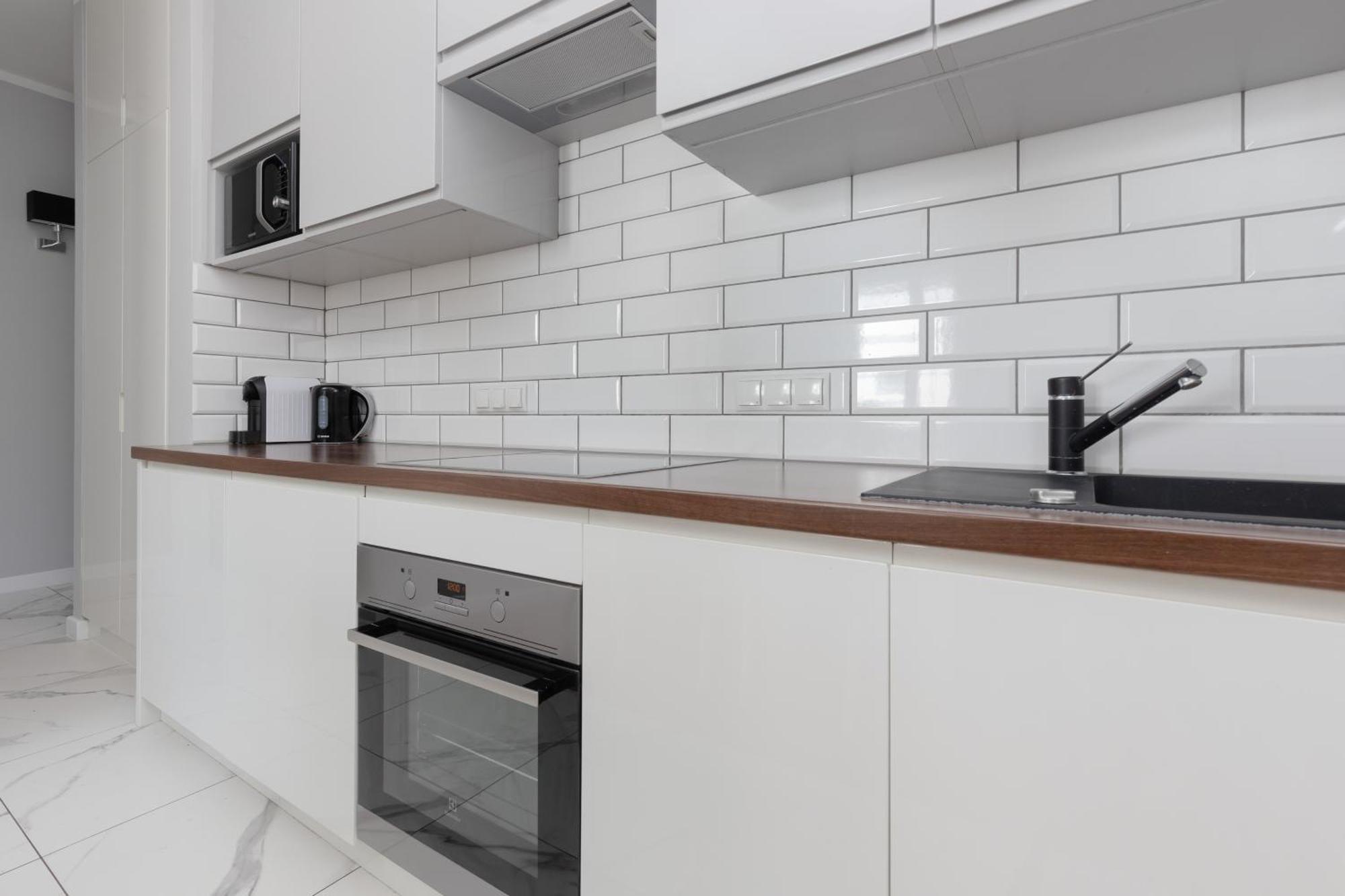 City Center Aparthotel Chmielna By Noclegi Renters Warsawa Bagian luar foto