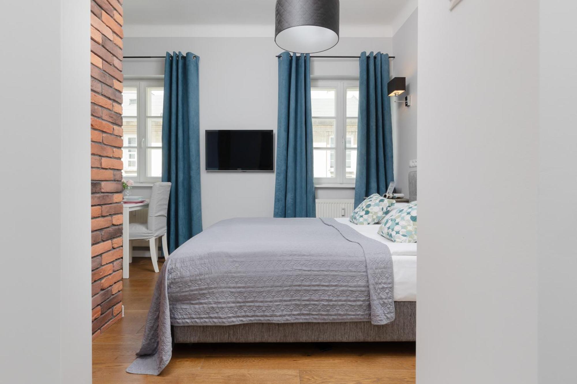City Center Aparthotel Chmielna By Noclegi Renters Warsawa Bagian luar foto