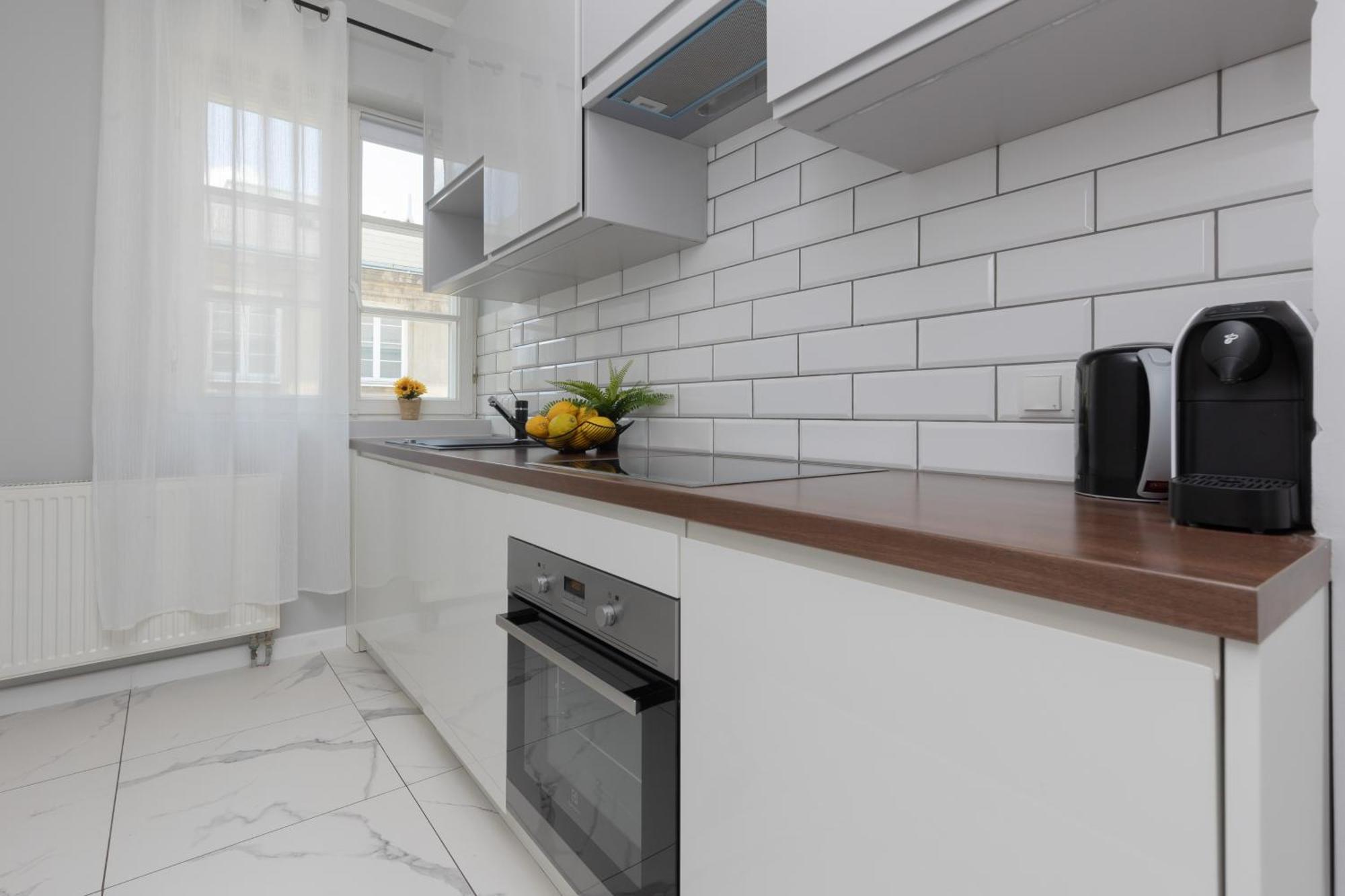 City Center Aparthotel Chmielna By Noclegi Renters Warsawa Bagian luar foto